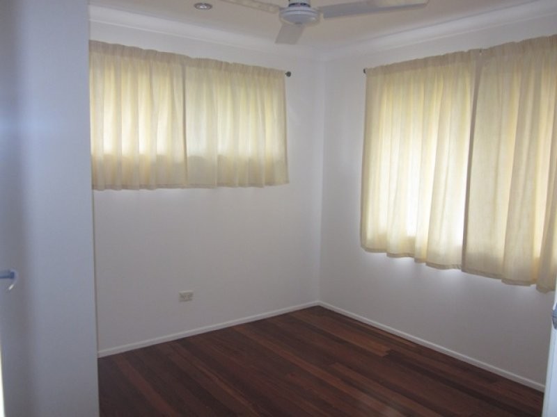 135 Barbaralla Drive, Springwood QLD 4127
