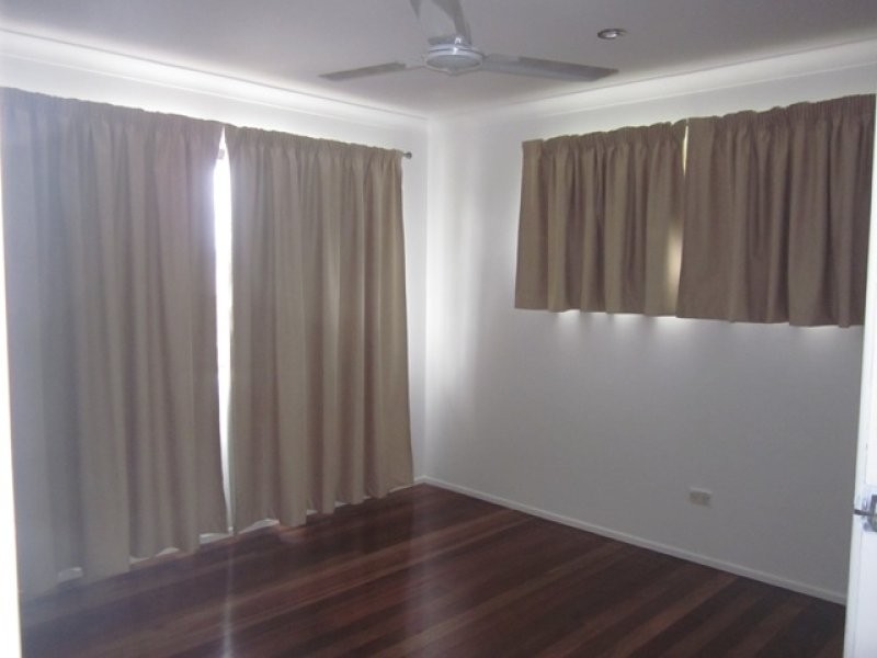 135 Barbaralla Drive, Springwood QLD 4127