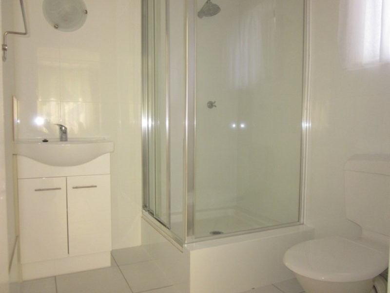 135 Barbaralla Drive, Springwood QLD 4127