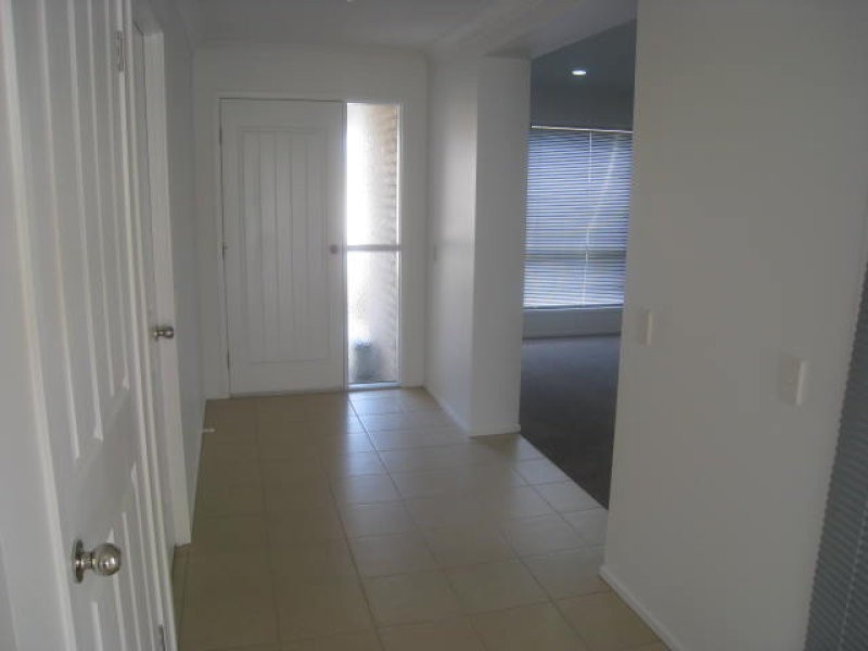 9 Flametree Crescent, Berrinba QLD 4117