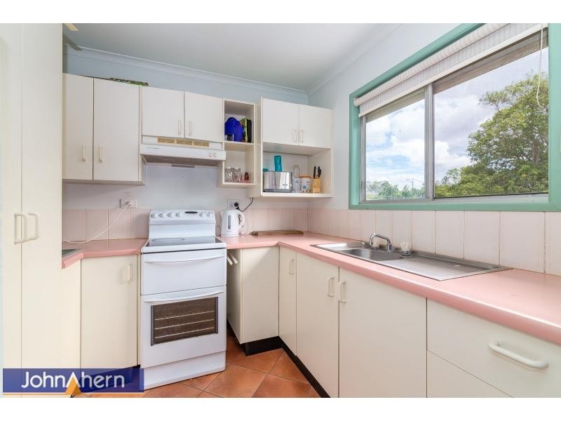 27 Coach Street, Slacks Creek QLD 4127