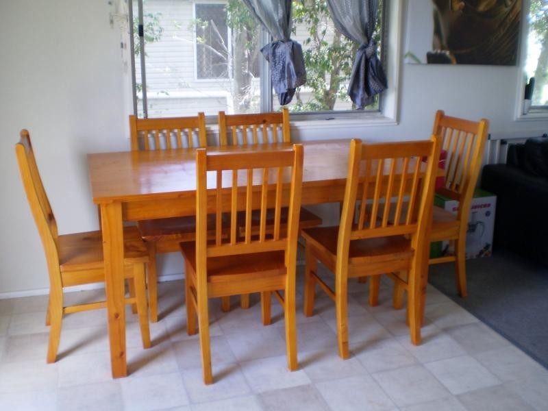 10 Carcoola Street, Kingston QLD 4114