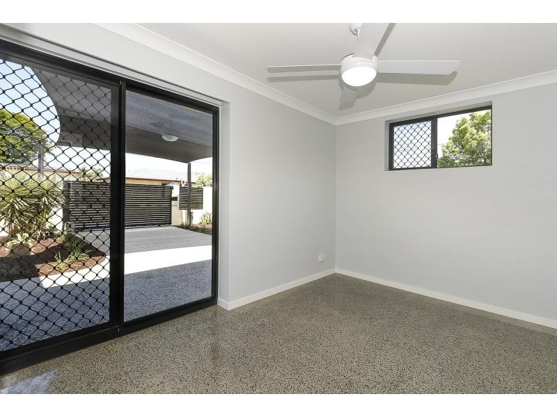 6 Carcoola Street, Kingston QLD 4114