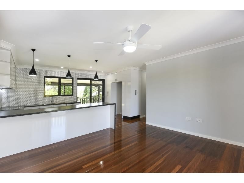 6 Carcoola Street, Kingston QLD 4114