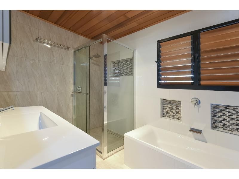 6 Carcoola Street, Kingston QLD 4114