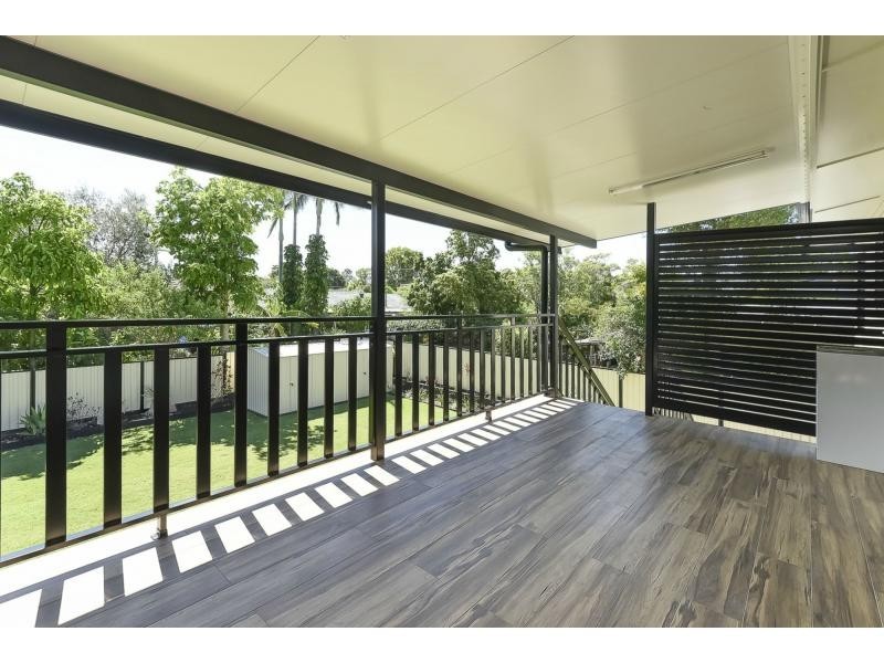 6 Carcoola Street, Kingston QLD 4114