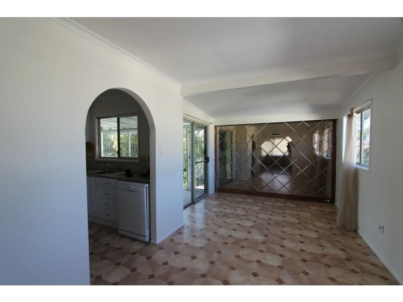 7 Chestnut Street, Logan Central QLD 4114