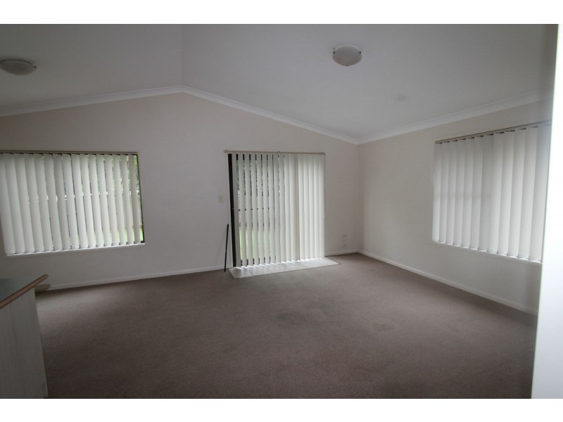 4 Peachface Street, Loganlea QLD 4131