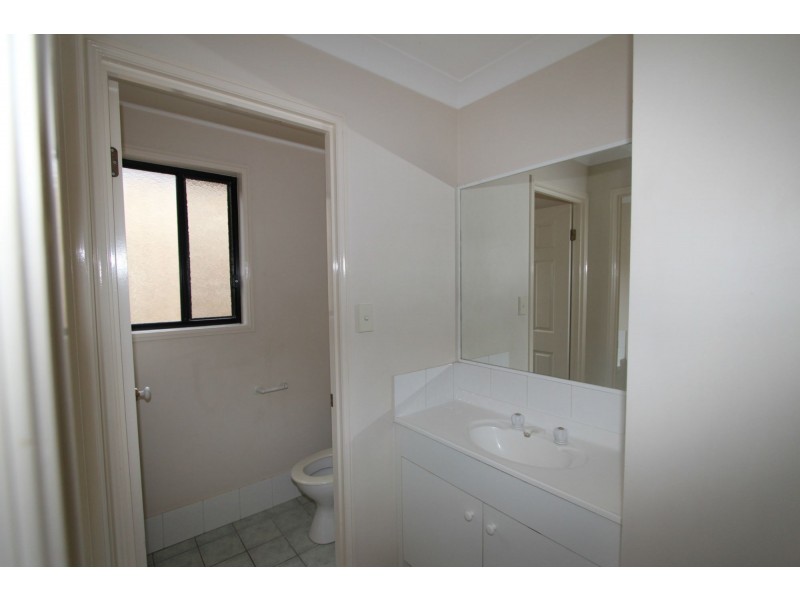4 Peachface Street, Loganlea QLD 4131