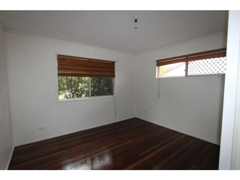 18 Baringa Ave, Logan Central QLD 4114