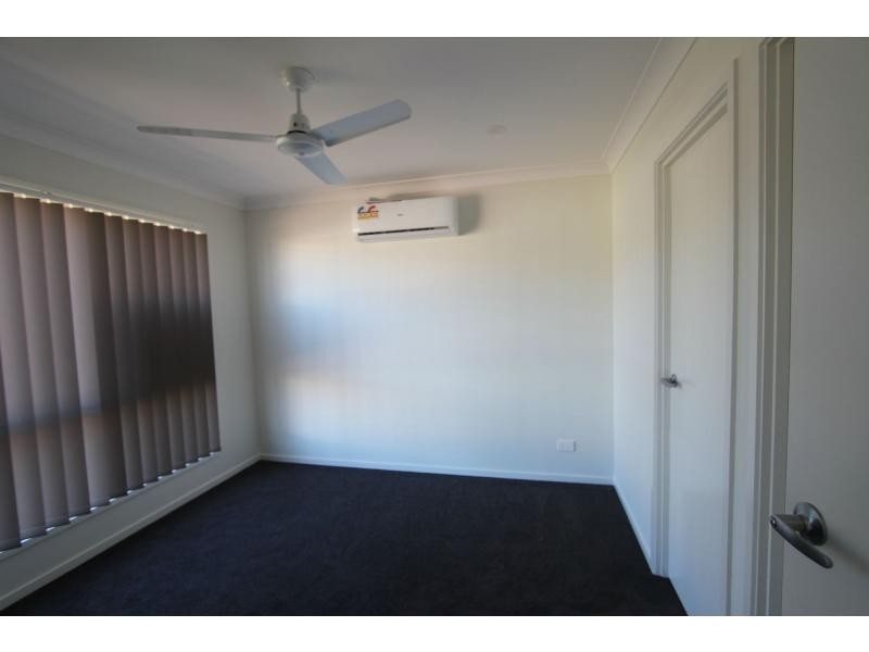 Duplex 1/70 Kerry Street, Marsden QLD 4132