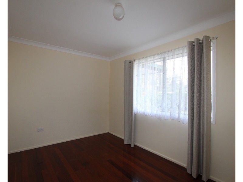 13 Strathdarr Street, Woodridge QLD 4114