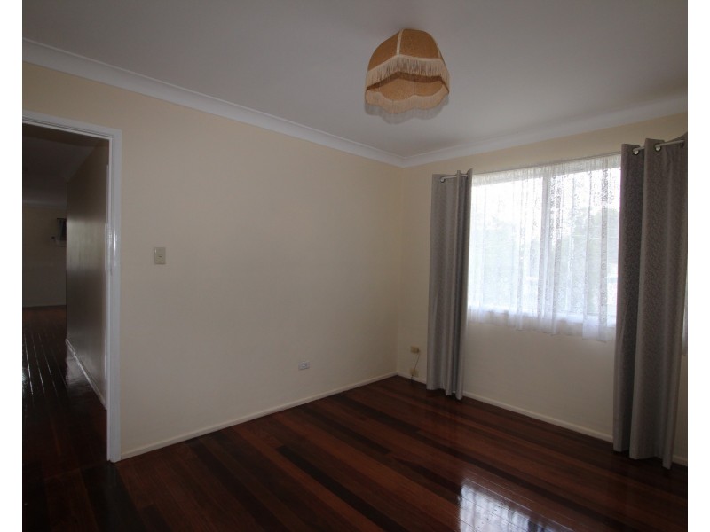 13 Strathdarr Street, Woodridge QLD 4114