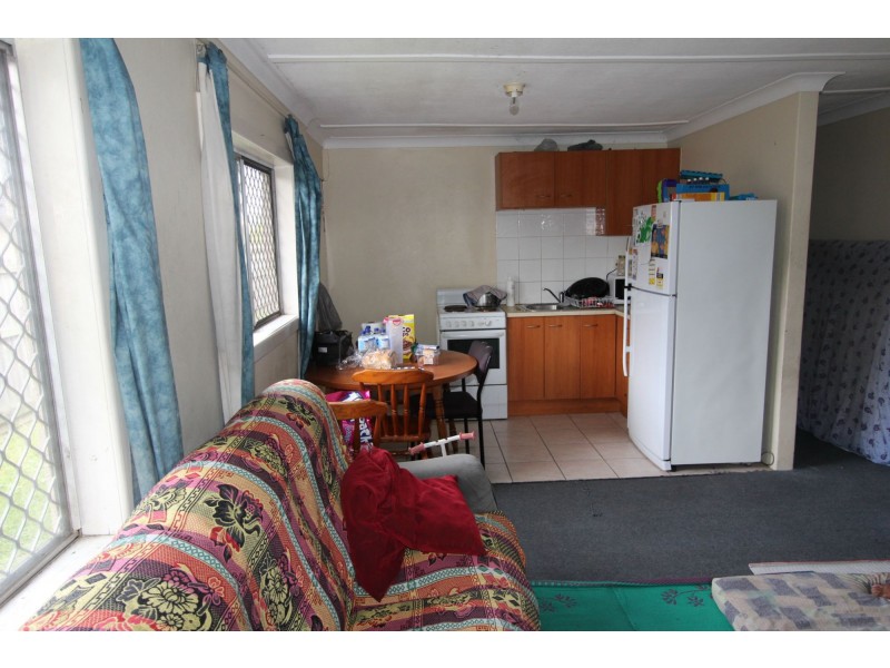 84 Railway Parade, Woodridge QLD 4114
