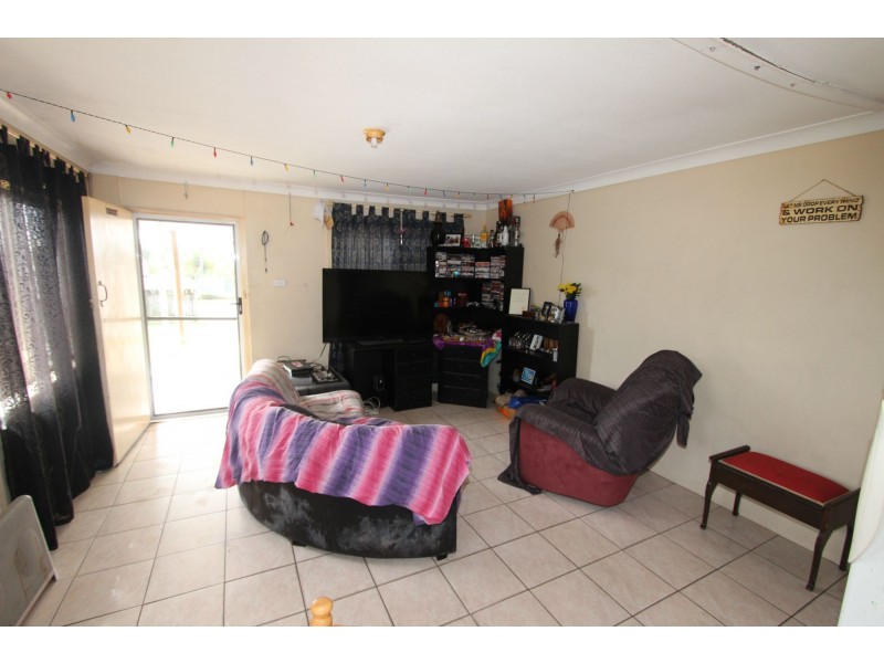 84 Railway Parade, Woodridge QLD 4114