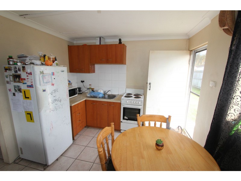 84 Railway Parade, Woodridge QLD 4114