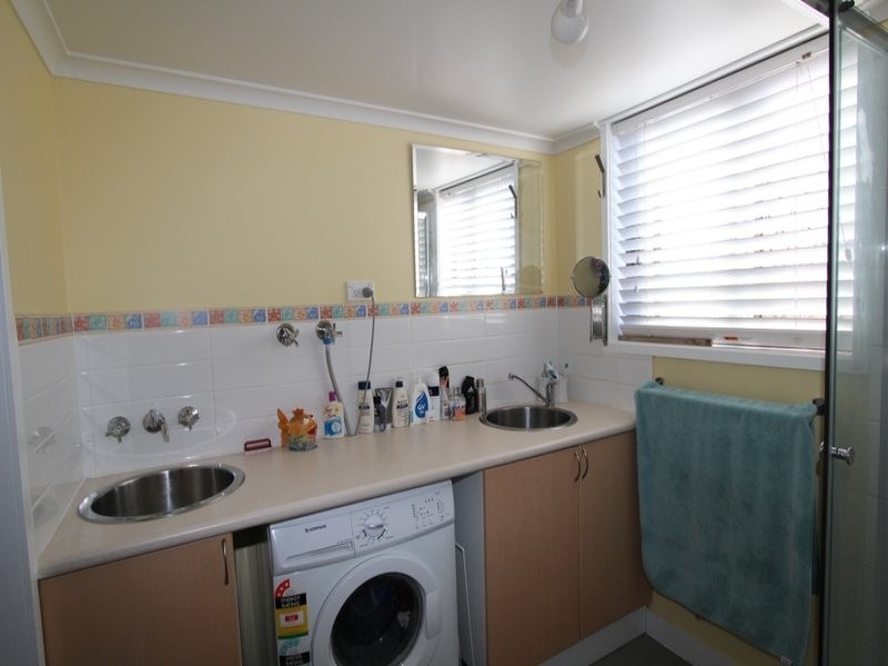 2/41 Defiance Road, Woodridge QLD 4114