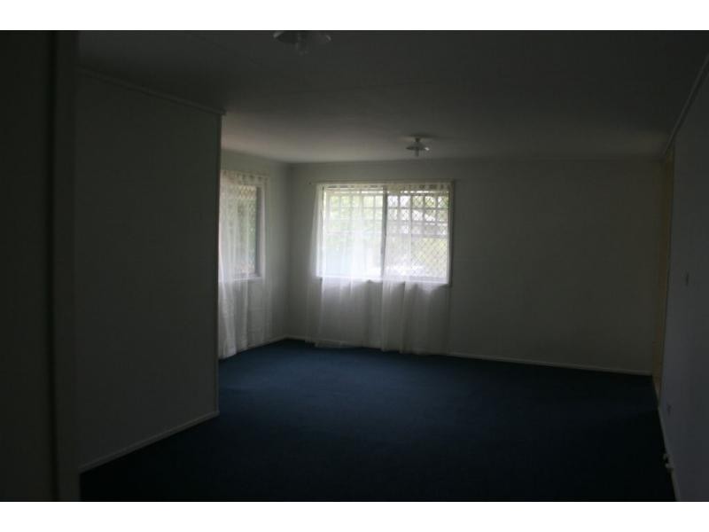 11 Esplen Street, Kingston QLD 4114