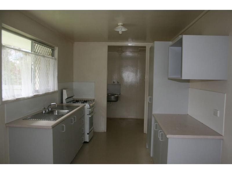 11 Esplen Street, Kingston QLD 4114