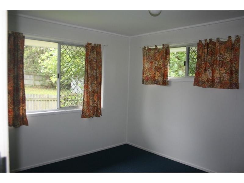 11 Esplen Street, Kingston QLD 4114