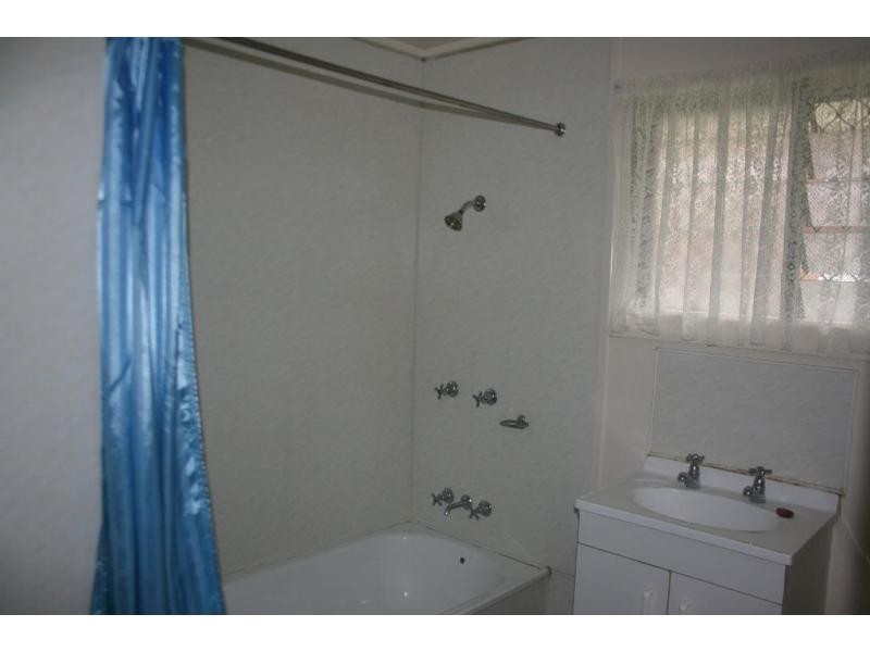 11 Esplen Street, Kingston QLD 4114