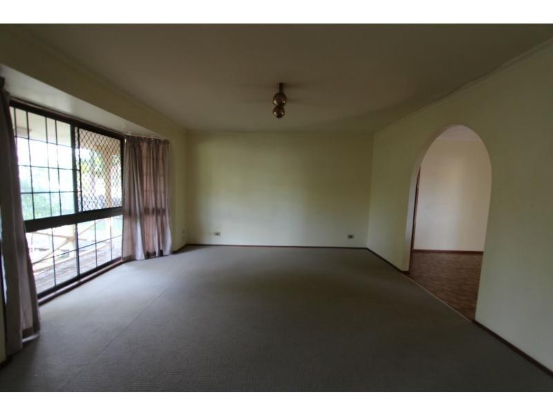 18 Ermington Street, Daisy Hill QLD 4127