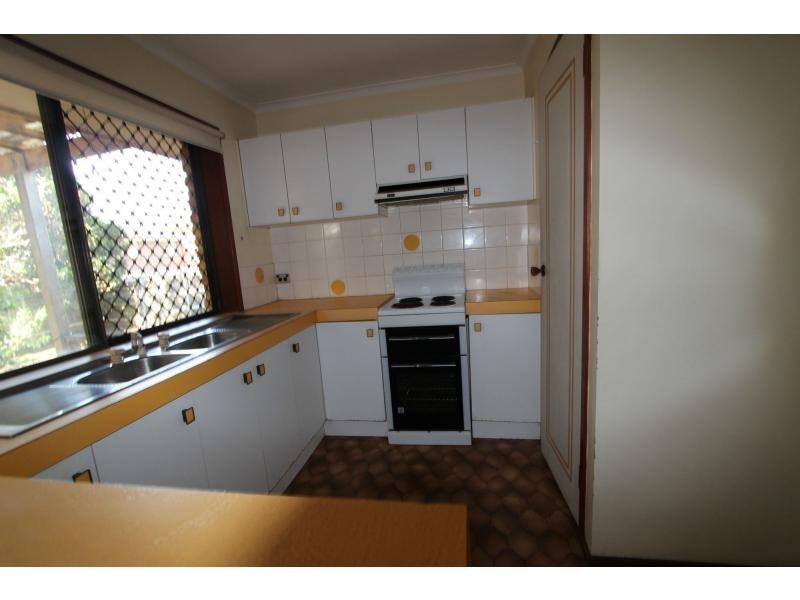 18 Ermington Street, Daisy Hill QLD 4127