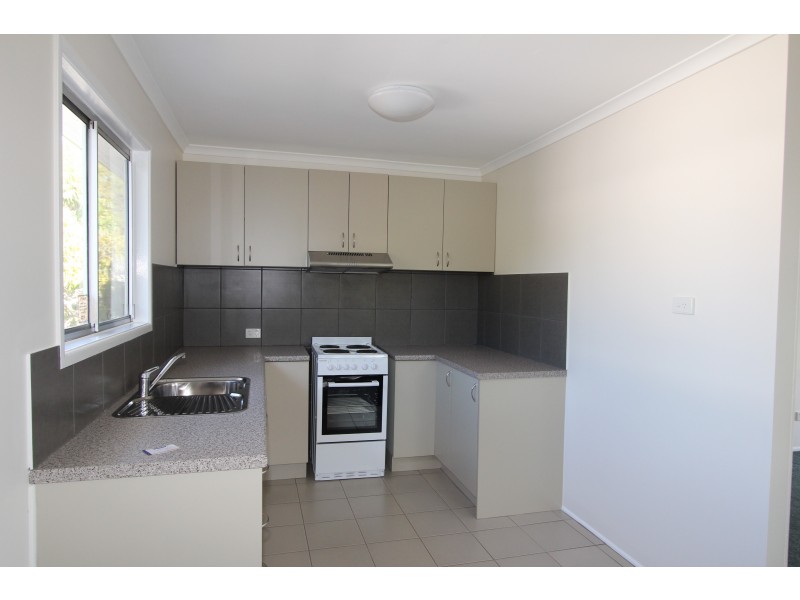 2 Franke Ct, Kingston QLD 4114