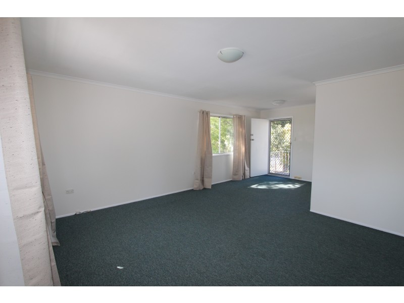 2 Franke Ct, Kingston QLD 4114