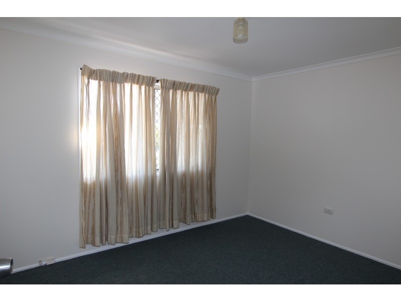 2 Franke Ct, Kingston QLD 4114