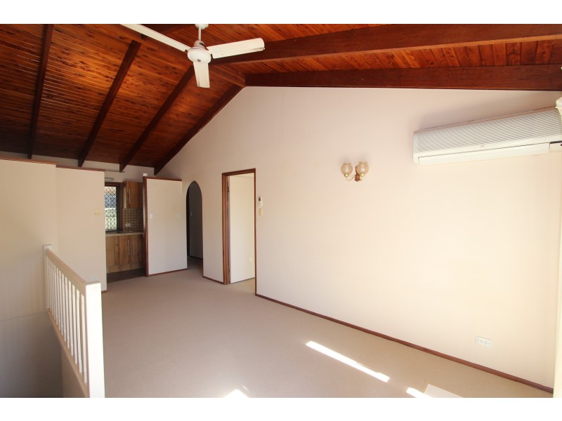 2/394 Chatswood Rd, Shailer Park QLD 4128