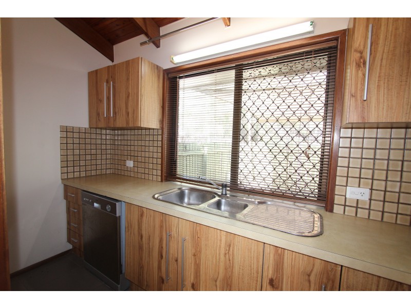 2/394 Chatswood Rd, Shailer Park QLD 4128