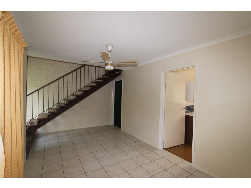 2/109-111 Station Rd, Woodridge QLD 4114