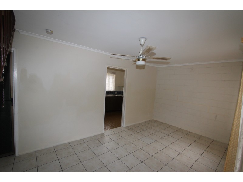 2/109-111 Station Rd, Woodridge QLD 4114
