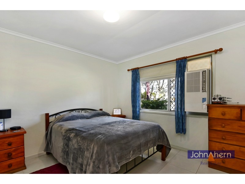 19 Jarrah Cres, Logan Central QLD 4114