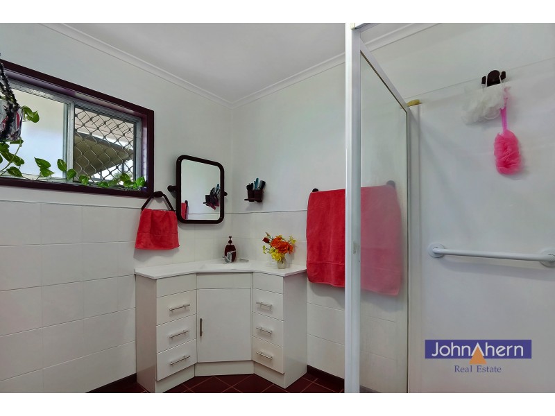 19 Jarrah Cres, Logan Central QLD 4114