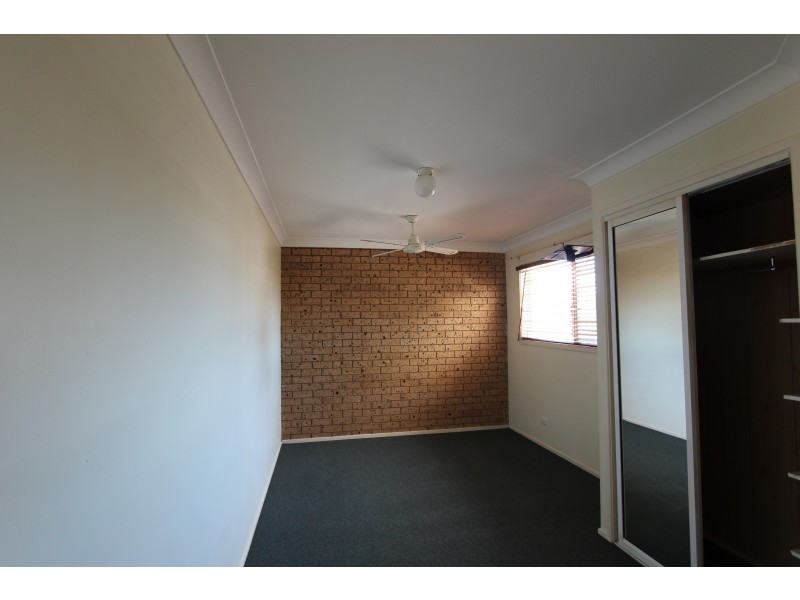 27/18 Defiance Rd, Logan Central QLD 4114