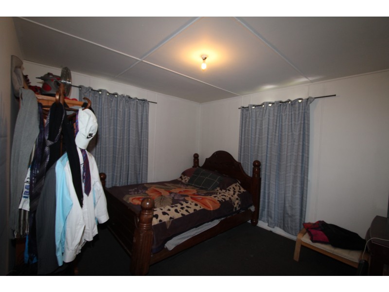 18 Acacia Rd, Woodridge QLD 4114