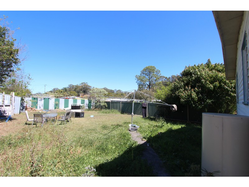 18 Acacia Rd, Woodridge QLD 4114