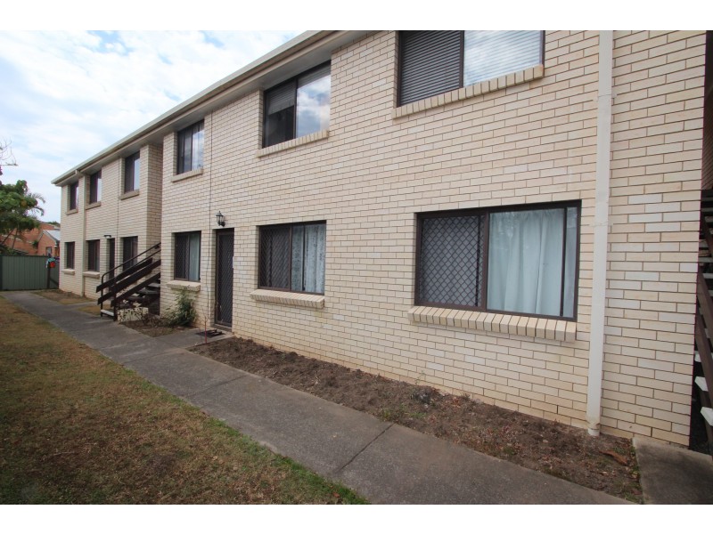 8/28 Defiance Rd, Logan Central QLD 4114