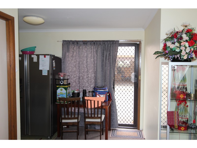 8/28 Defiance Rd, Logan Central QLD 4114