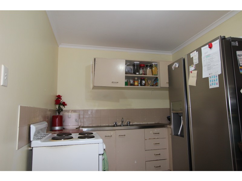 8/28 Defiance Rd, Logan Central QLD 4114