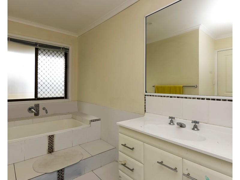 79 Trudy Cres, Cornubia QLD 4130