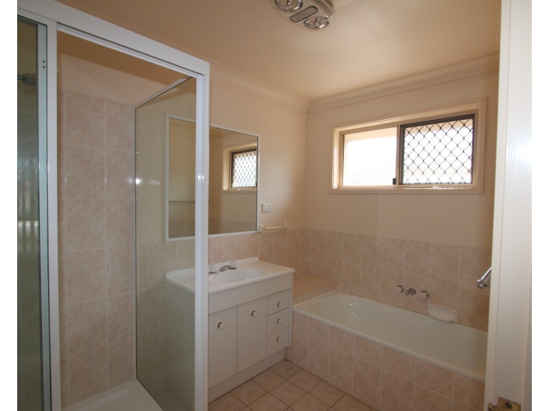 5 Caulfield Drive, Loganlea QLD 4131