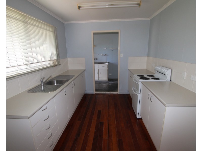 16 Ken May Way, Kingston QLD 4114