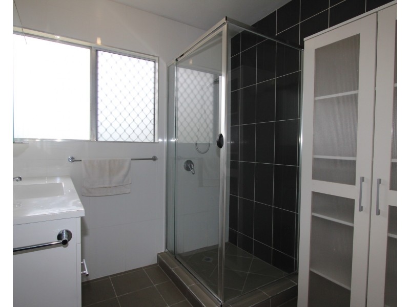 40 Mary St, Kingston QLD 4114