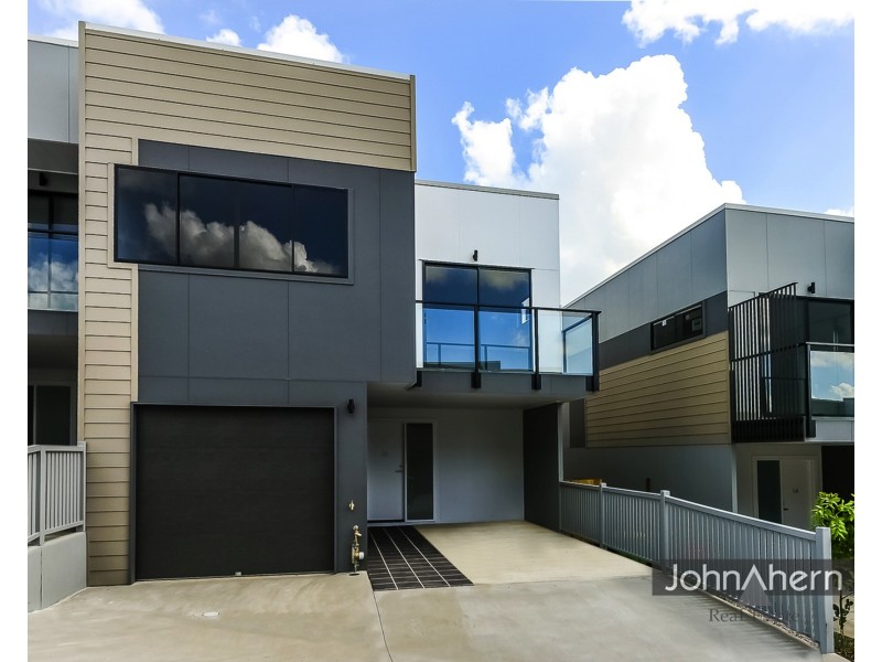 55/105 Barbaralla Drive, Springwood QLD 4127