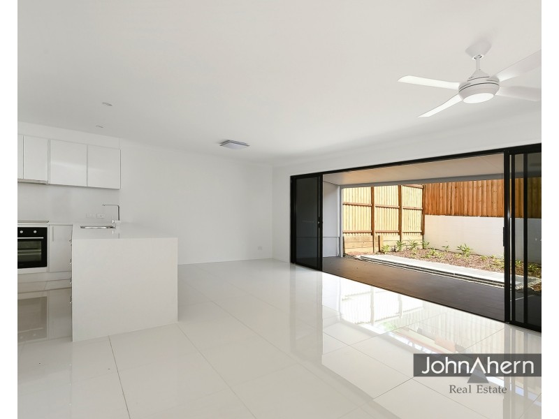 55/105 Barbaralla Drive, Springwood QLD 4127