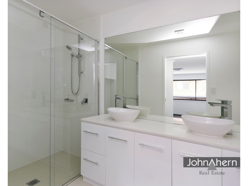 55/105 Barbaralla Drive, Springwood QLD 4127