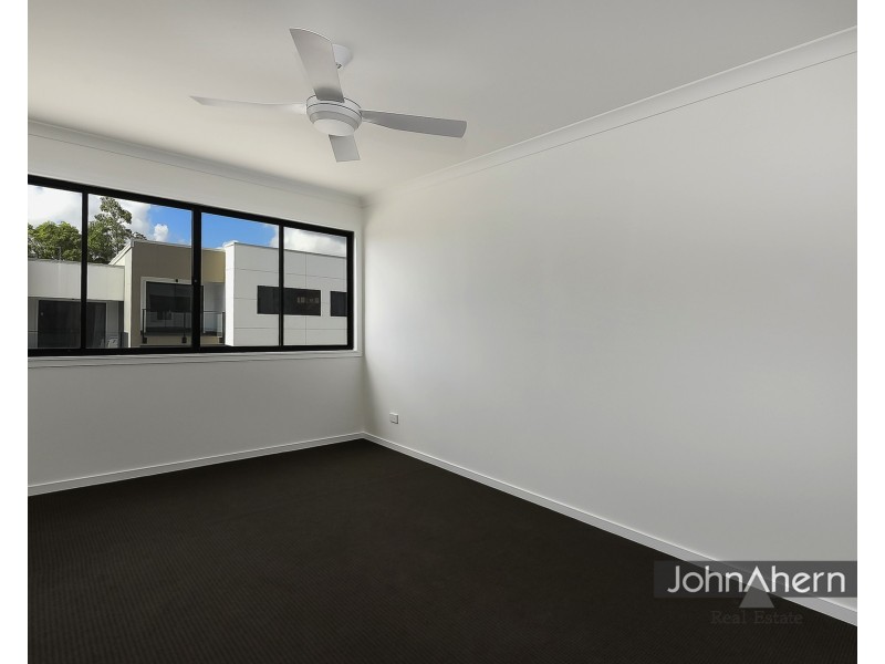 55/105 Barbaralla Drive, Springwood QLD 4127